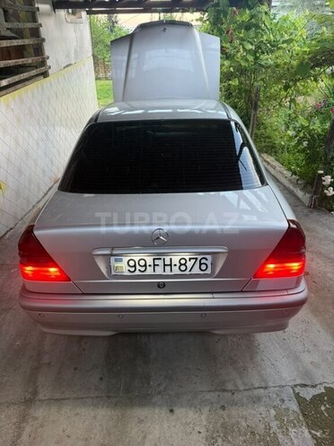 Mercedes C 220-2