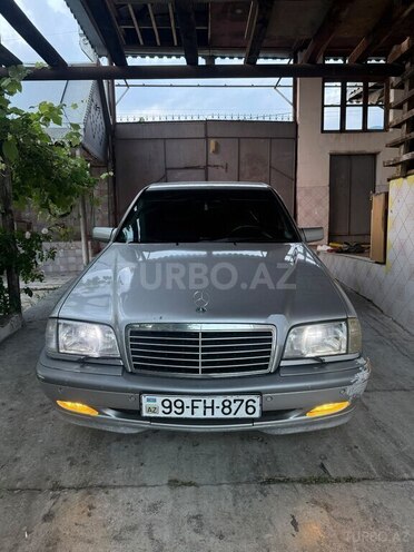 Mercedes C 220-1