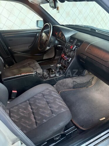 Mercedes C 220-6