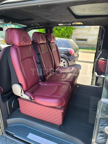 Mercedes Viano-5