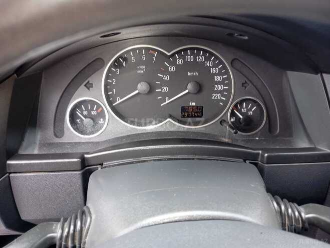 Opel Meriva-12