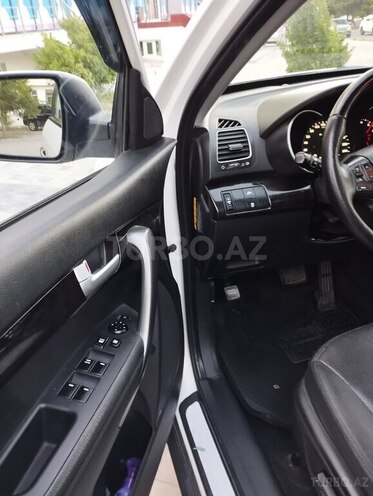 Kia Sorento-12