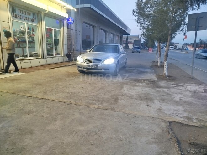 Mercedes S 320-4