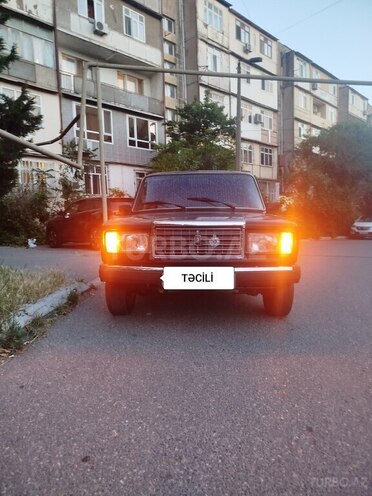LADA (VAZ) 2107-1