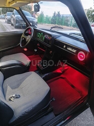 LADA (VAZ) 2107-9