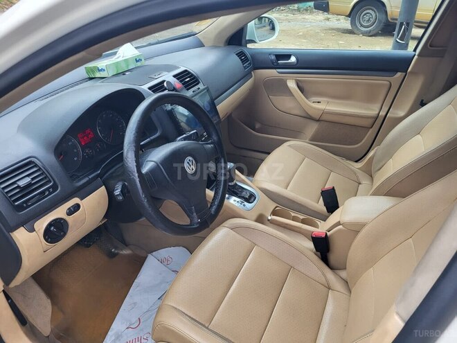 Volkswagen Jetta-6