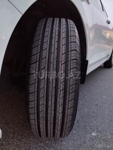 Hyundai Accent-10