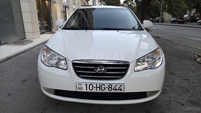 Hyundai Elantra-1