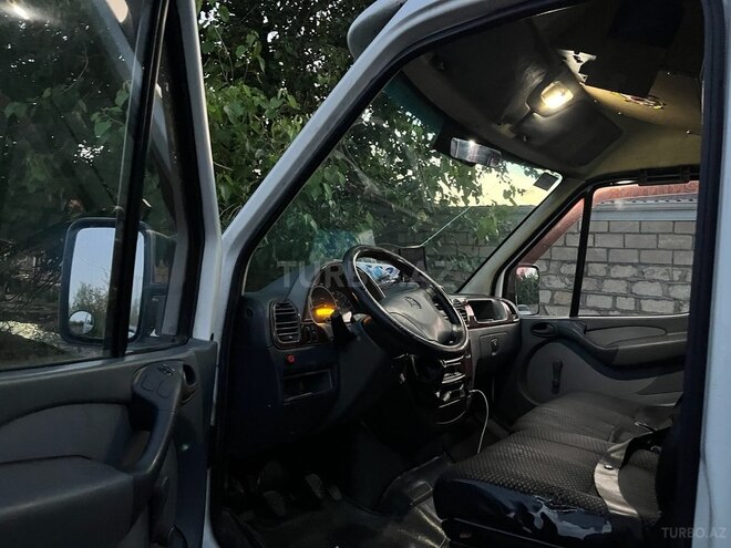 Mercedes Sprinter 208-6