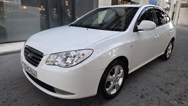 Hyundai Elantra-3