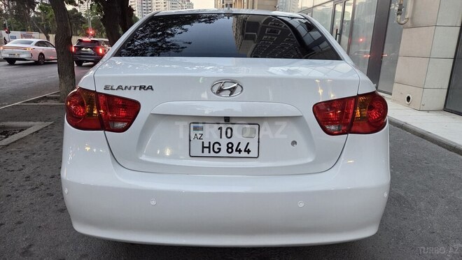 Hyundai Elantra-6
