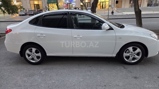 Hyundai Elantra-5