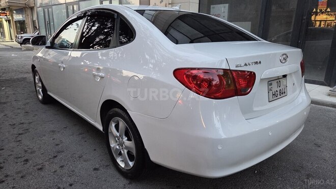 Hyundai Elantra-7