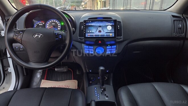 Hyundai Elantra-10