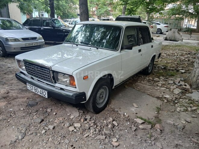 LADA (VAZ) 2107-17