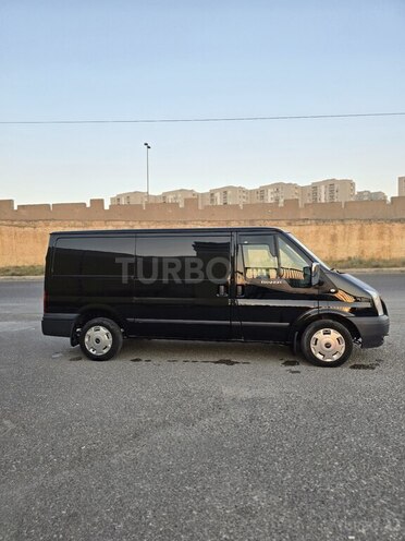 Ford Transit-2