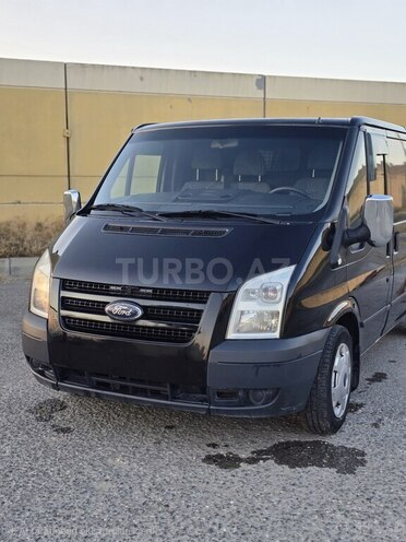 Ford Transit-5