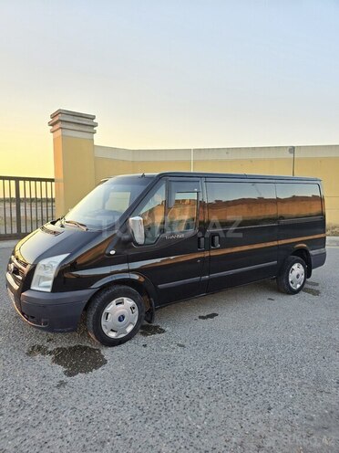 Ford Transit-6
