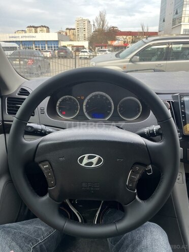 Hyundai Sonata-13