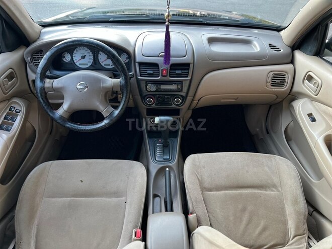 Nissan Sunny-12