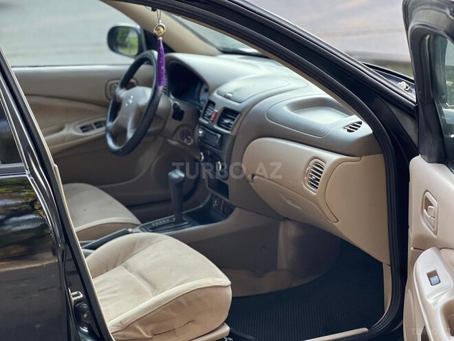 Nissan Sunny-13