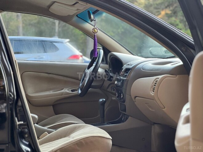 Nissan Sunny-9