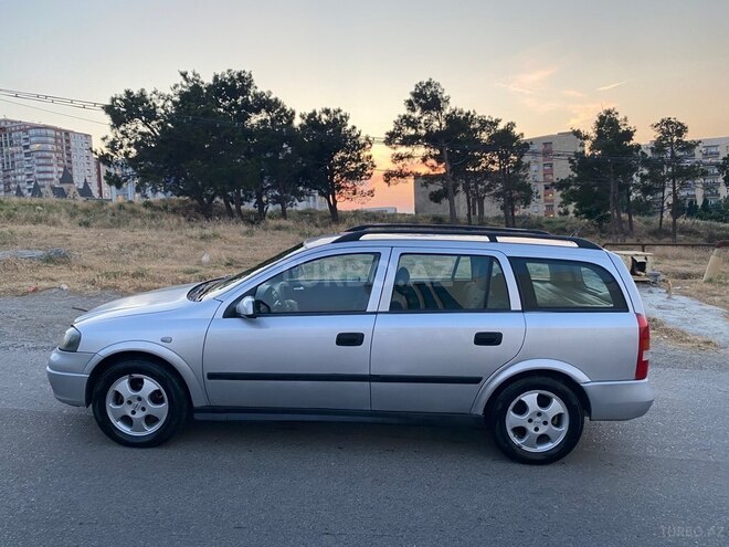 Opel Astra-10