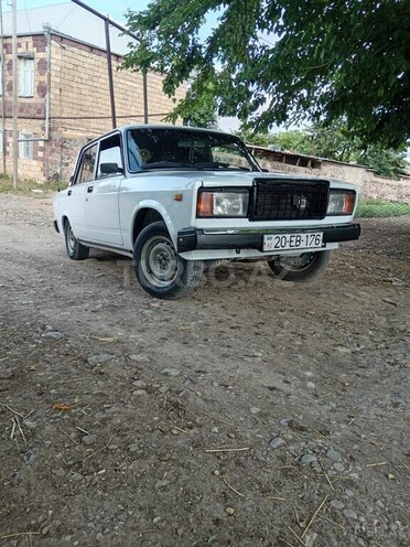 LADA (VAZ) 2107-1