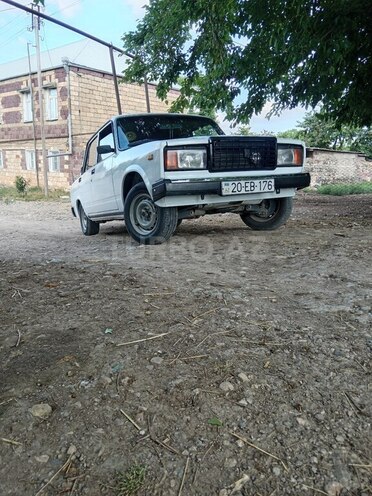 LADA (VAZ) 2107-2