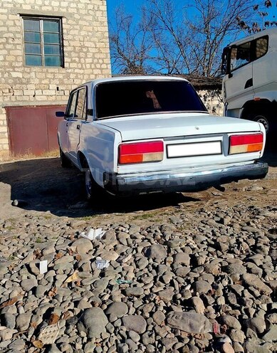 LADA (VAZ) 2107-2