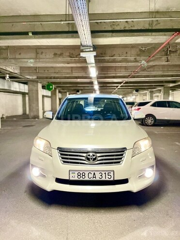 Toyota RAV4-1