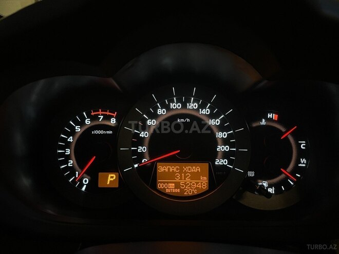 Toyota RAV4-8