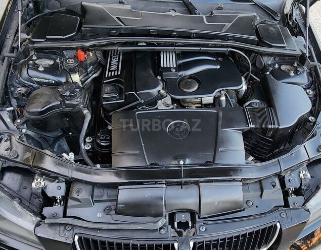BMW 320-19