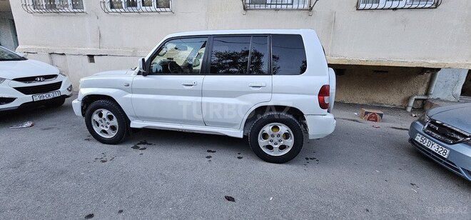 Mitsubishi Pajero io-4