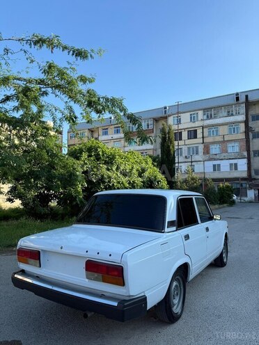 LADA (VAZ) 2107-2