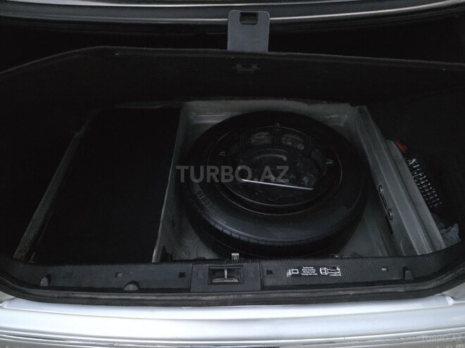 Mercedes E 220-13