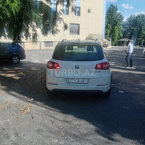 Volkswagen Tiguan-5