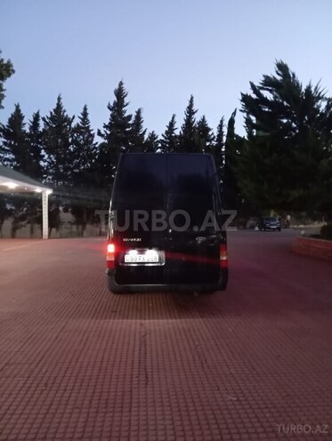 Ford Transit-2