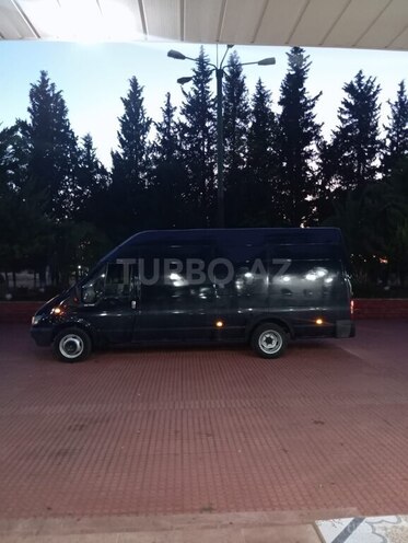 Ford Transit-3