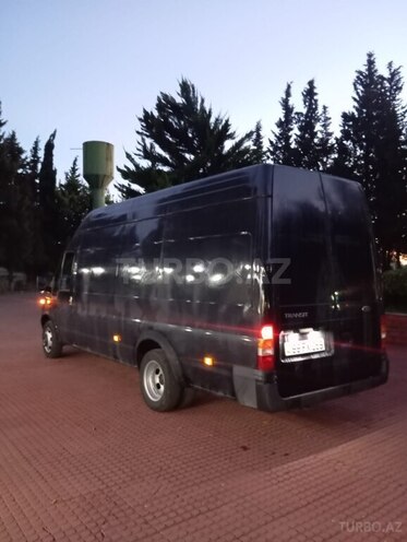 Ford Transit-4