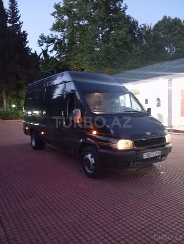 Ford Transit-6