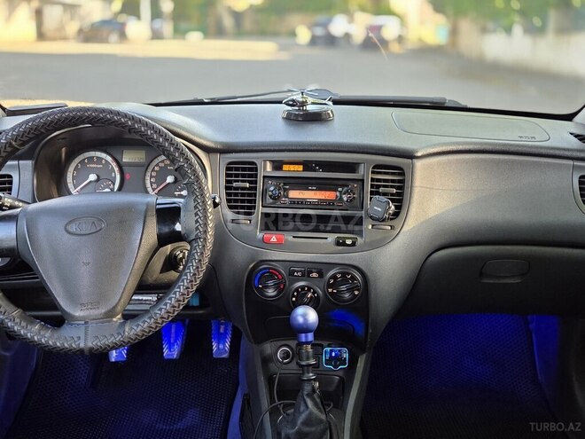 Kia Rio-8