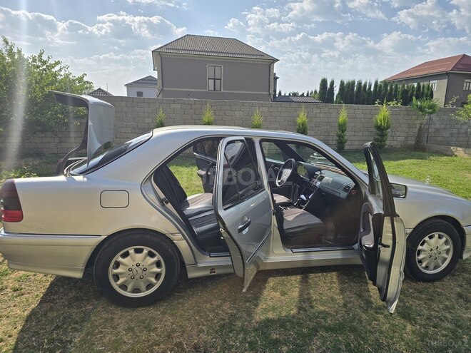 Mercedes C 240-15