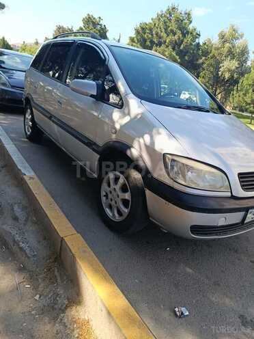 Opel Zafira-6