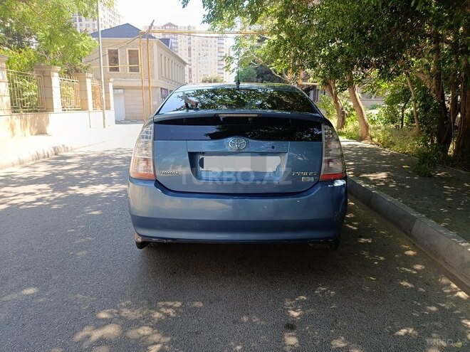 Toyota Prius-2