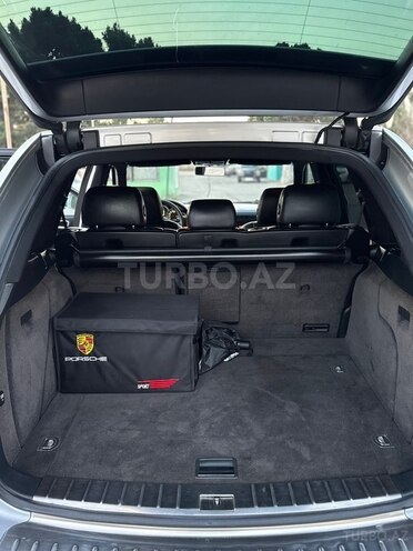 Porsche Cayenne S-9