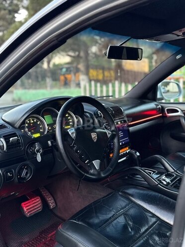 Porsche Cayenne S-6