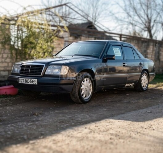 Mercedes E 200-2