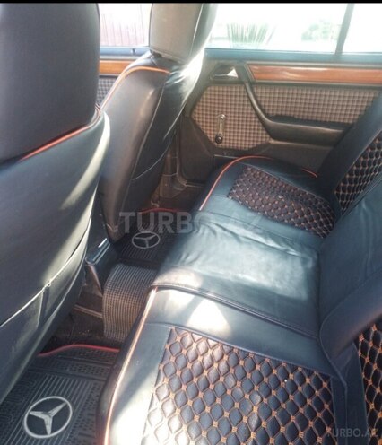 Mercedes E 200-3