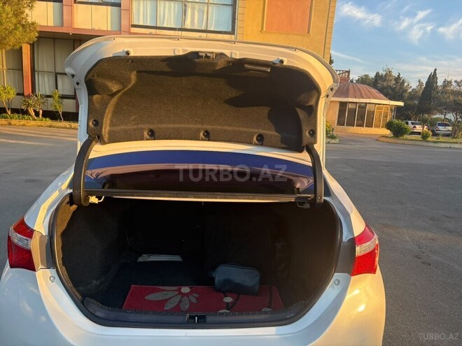 Toyota Corolla-11